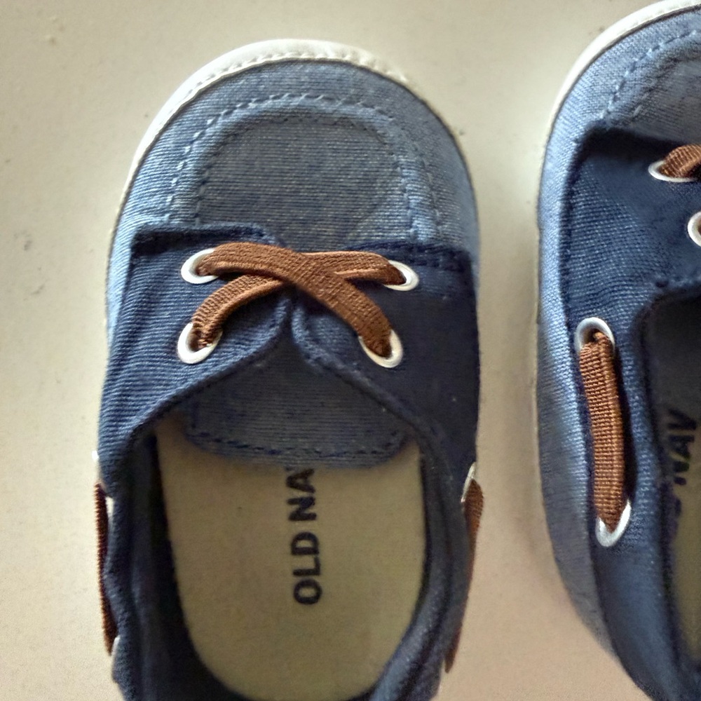 Old Navy Navy Canvas Slip-On Kids Boat shoes with Brown Laces